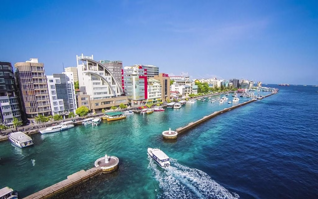 Ρωσία: Το νησί – παράδεισος για παράκαμψη των κυρώσεων