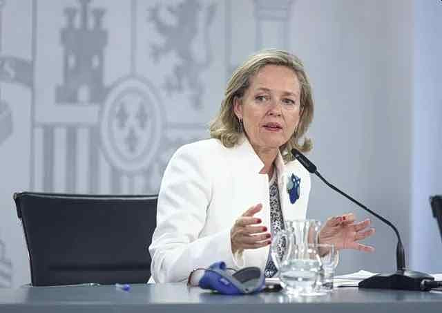 Ευρωπαϊκή Τράπεζα Επενδύσεων: Στην Οτάβα σπεύδει η Καλβίνιο