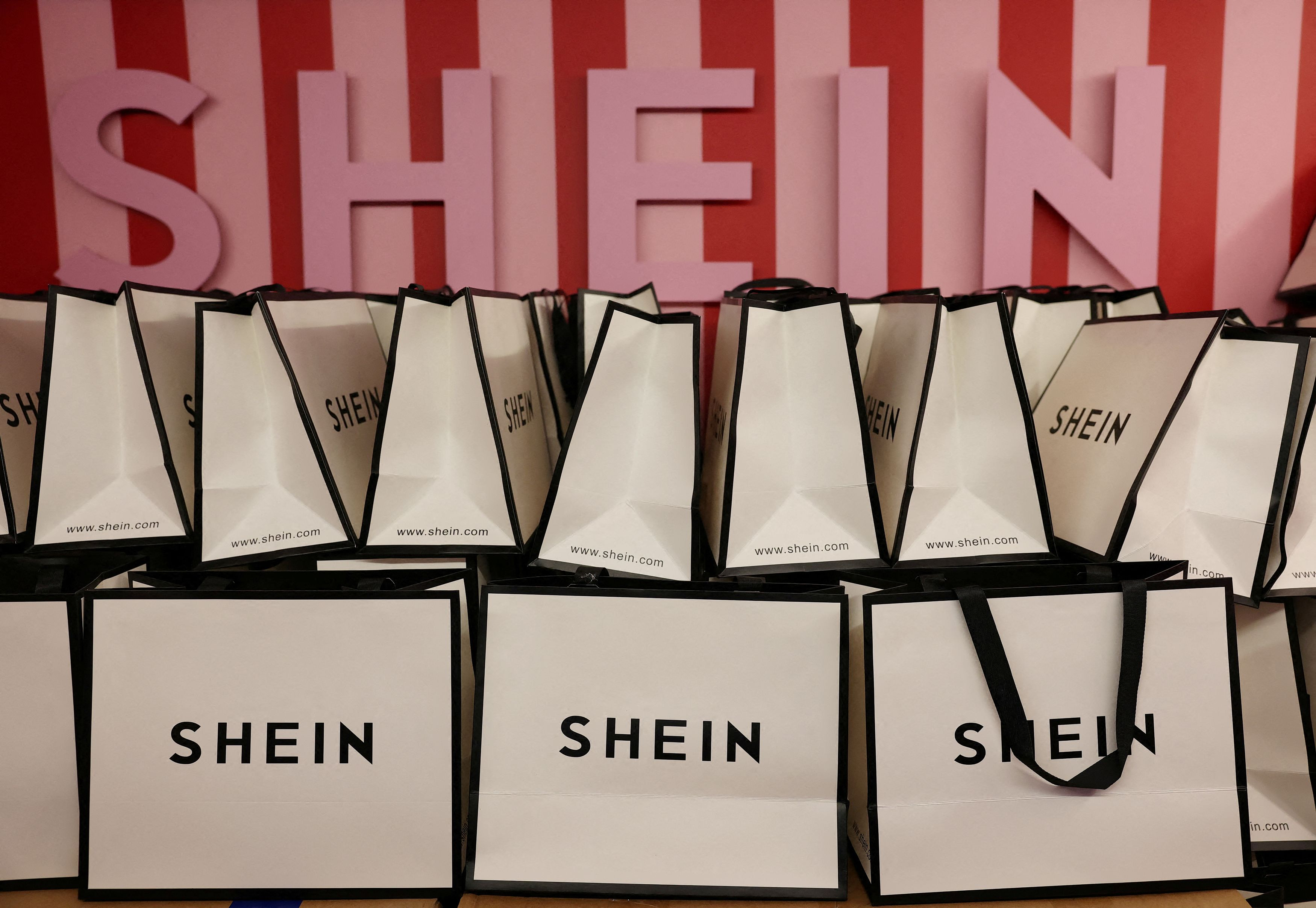 Shein: Παλεύει ακόμη να τονώσει τις πωλήσεις της