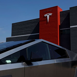 ΗΠΑ: Στο εδώλιο η Tesla για ρατσισμό
