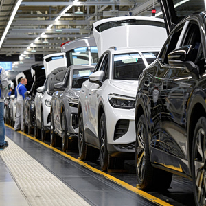 Volkswagen: Στα 16 δισ. ευρώ το κόστος απολύσεων και λουκέτων εργοστασίων