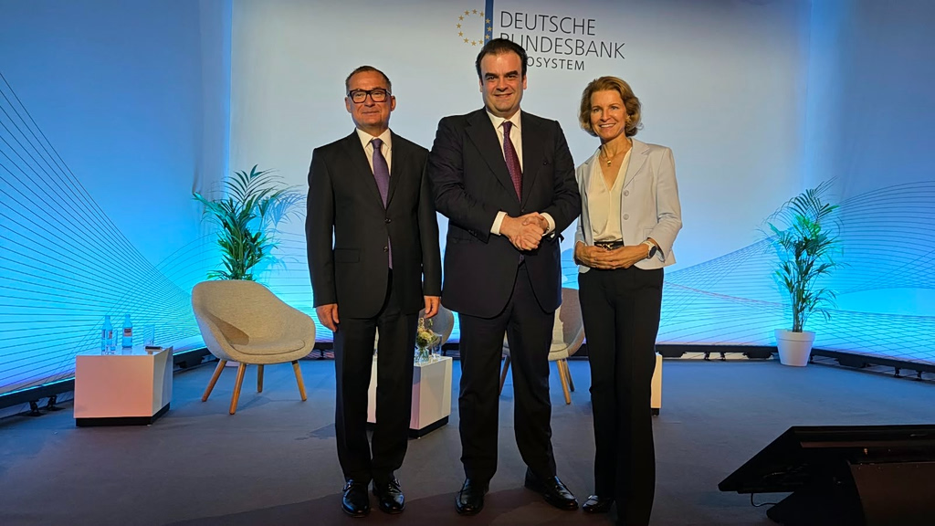 Πιερρακάκης από τη Bundesbank: Η δύναμη της Ευρώπης έγκειται στην  εξωστρέφειά της