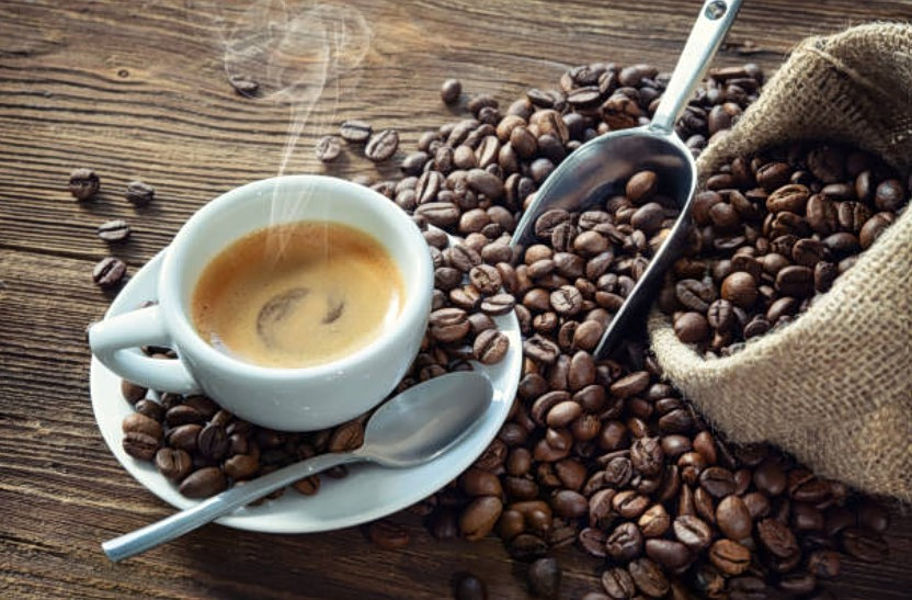 Starbucks: Τα «βαρίδια» του Covid και το νέο concept για επιστροφή στα καταστήματα