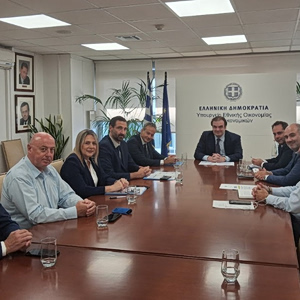 90η ΔΕΘ: Σχέδιο «δράσης για τη στήριξη της μικρομεσαίας επιχειρηματικότητας» κατέθεσε η ΕΣΕΕ στον Πιερρακάκη