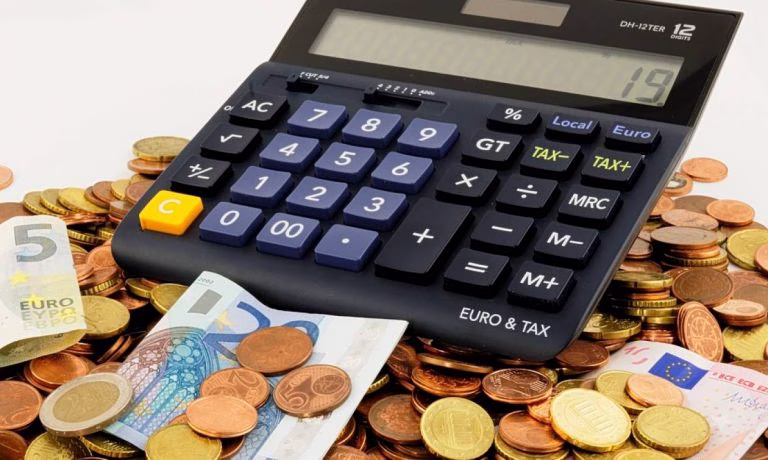 Ληξιπρόθεσμα χρέη: 120 δόσεις προτείνει ο Τσίπρας, στις 72 επιμένει η κυβέρνηση
