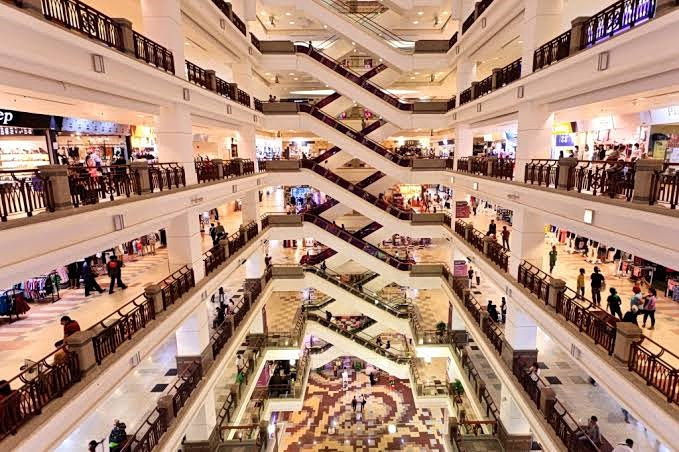 ΗΠΑ: Τα malls επιστρέφουν