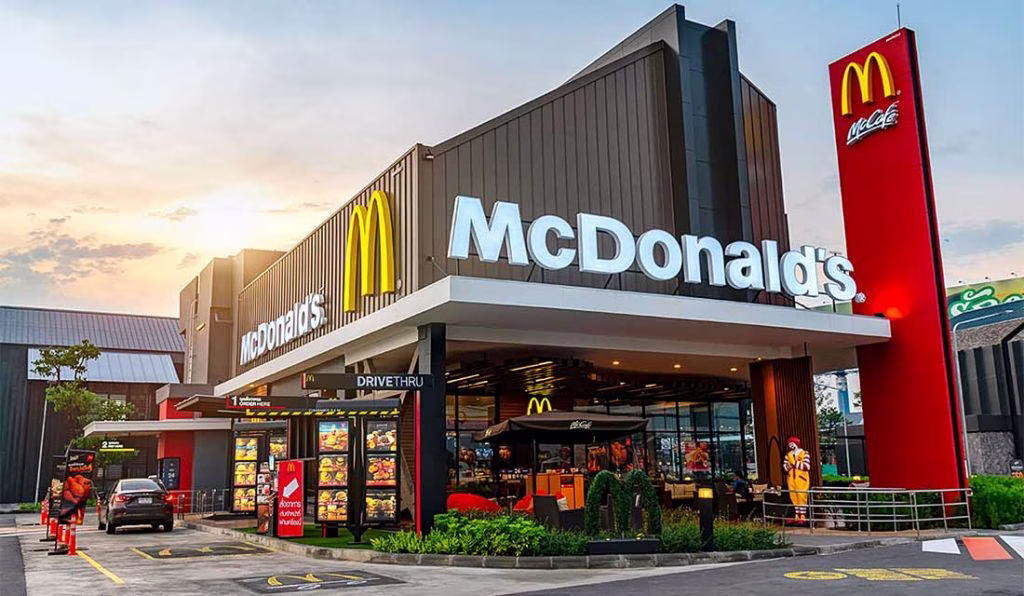 McDonald’s: Βουτιά 30% λόγω αύξησης τιμών
