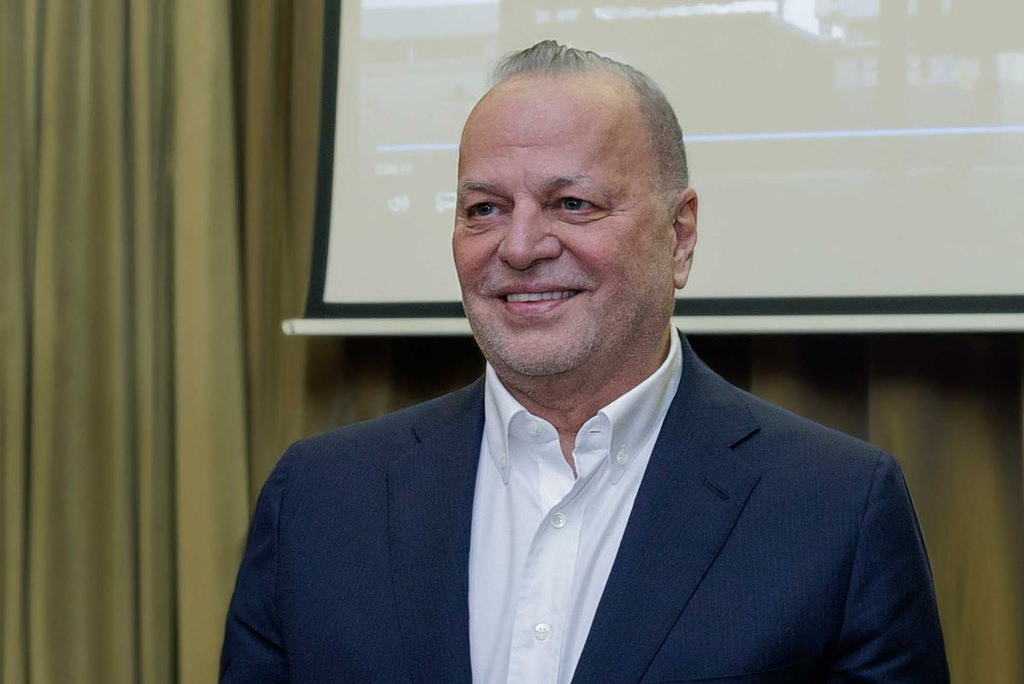 Μυτιληναίος στους Financial Times: «Η Ευρώπη κινδυνεύει να χάσει την κούρσα για το γάλλιο»