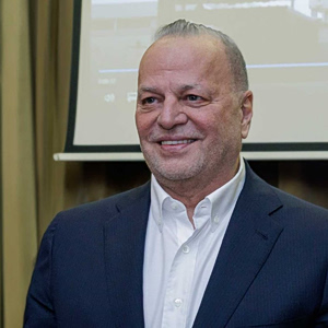 Μυτιληναίος στους Financial Times: «Η Ευρώπη κινδυνεύει να χάσει την κούρσα για το γάλλιο»