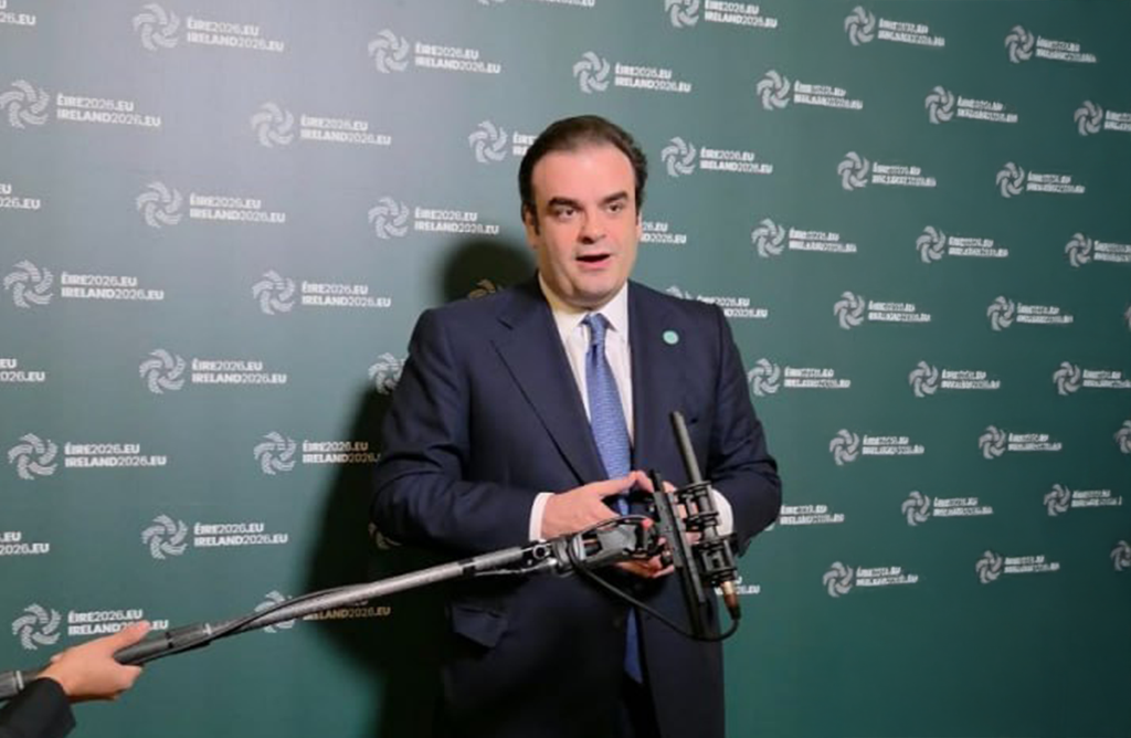 Πιερρακάκης: Επαγρύπνηση απέναντι στους άμεσους κινδύνους