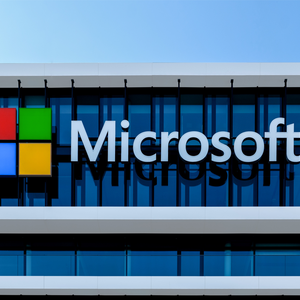 Microsoft: Αποσύρεται απο επένδυση για κέντρο δεδομένων στη Βρετανία