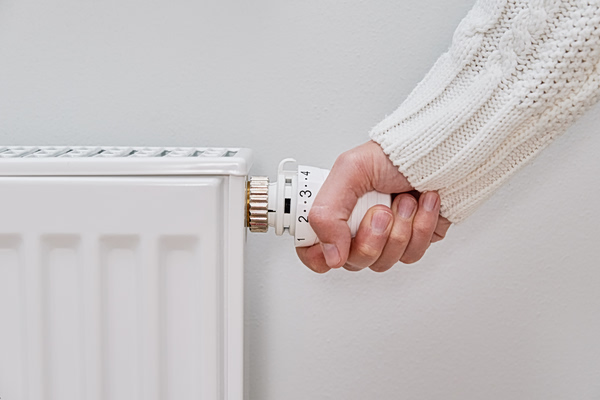 Which Heating Option Will Cost Less For Greek Households This Year?