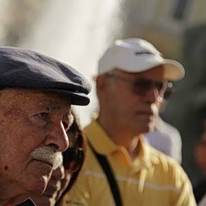 Συνταξιούχοι: Έρχονται 4 μέτρα «ανάσα» – Στο τραπέζι επίδομα 300 ευρώ