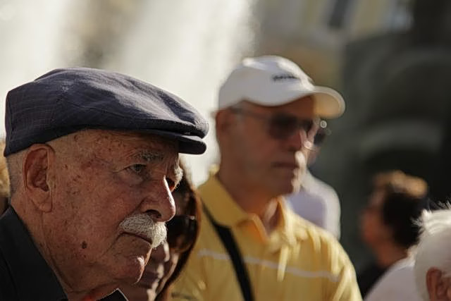 Συνταξιούχοι: Έρχονται 4 μέτρα «ανάσα» – Στο τραπέζι επίδομα 300 ευρώ