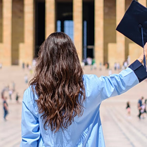 Greece Trails EU-27, Eurozone on Youth With University Degrees