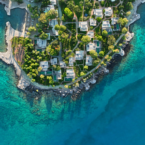 Minos Beach Art Hotel: Αύξηση εσόδων και ένταξη στο παγκόμσιο δίκτυο της Virtuoso
