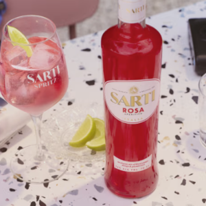Campari: Με το Sarti Rosa κυνηγά τους νεότερους λάτρεις του spritz