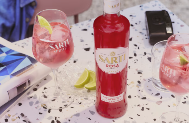 Campari: Με το Sarti Rosa κυνηγά τους νεότερους λάτρεις του spritz