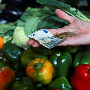 Γαλλία: Καθιερώνονται τα κουπόνια στα σούπερ μάρκετ, υποχωρεί η τιμή του ντίζελ