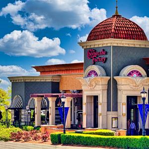 Cheesecake Factory: Το αμερικανικό εστιατόριο της κιτς υπερβολής που έγινε εμπορικό φαινόμενο