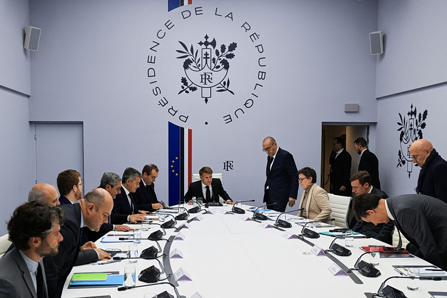 Γαλλία: Η κρίση απειλεί να ακριβύνει το χρήμα σε ολόκληρη την Ευρώπη