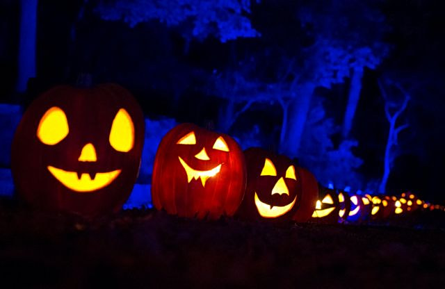 Φάρσα ή Κέρασμα; Η Ιστορία του Halloween