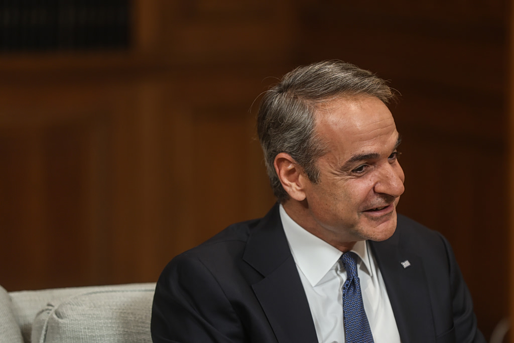 Mitsotakis to Fishermen: I’ll Personally Handle More Support