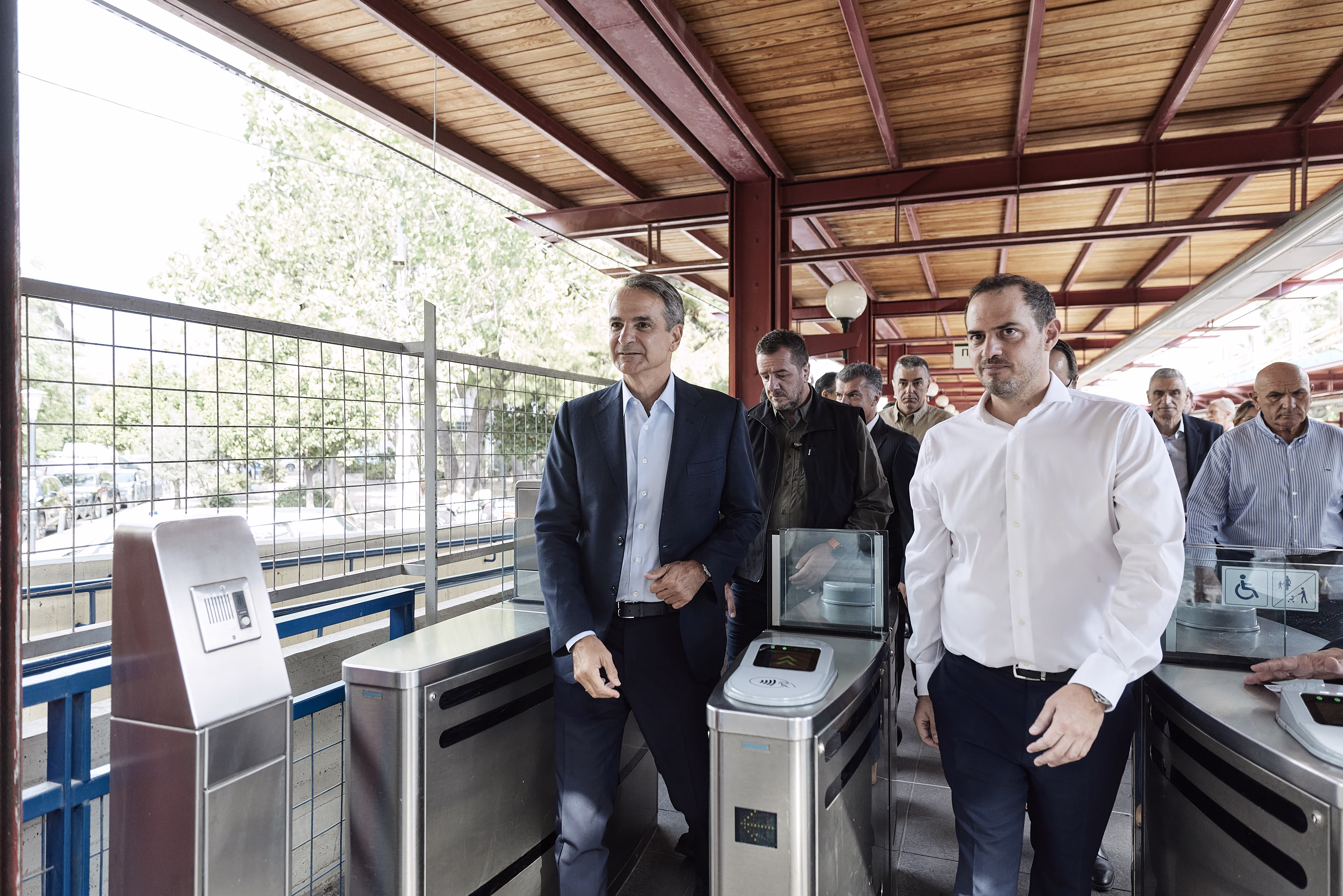 Μητσοτάκης: Αλλάζει η εικόνα του Ηλεκτρικού με 14 ανακατασκευασμένους συρμούς