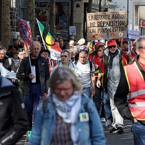 Γαλλία: Σε αναβρασμό λόγω κινητοποιήσεων – Απαγόρευση συγκεντρώσεων στο κέντρο του Παρισιού