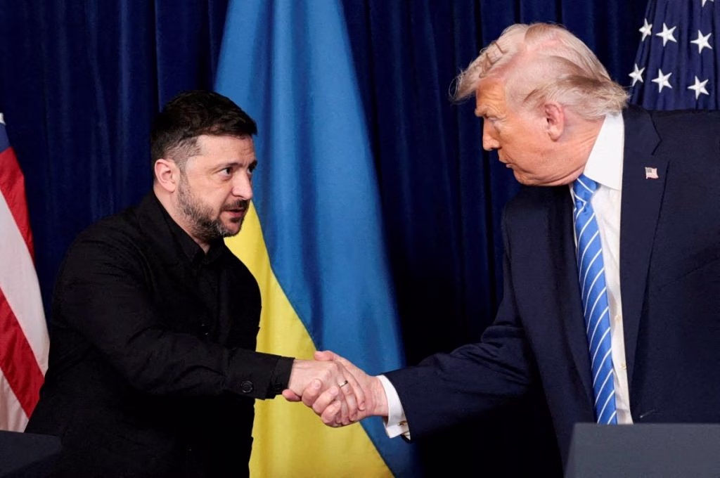 Ζελένσκι: Ζητά από τον Τραμπ κυρώσεις για τον ρωσοκινεζικό «αντίπαλο» του Starlink