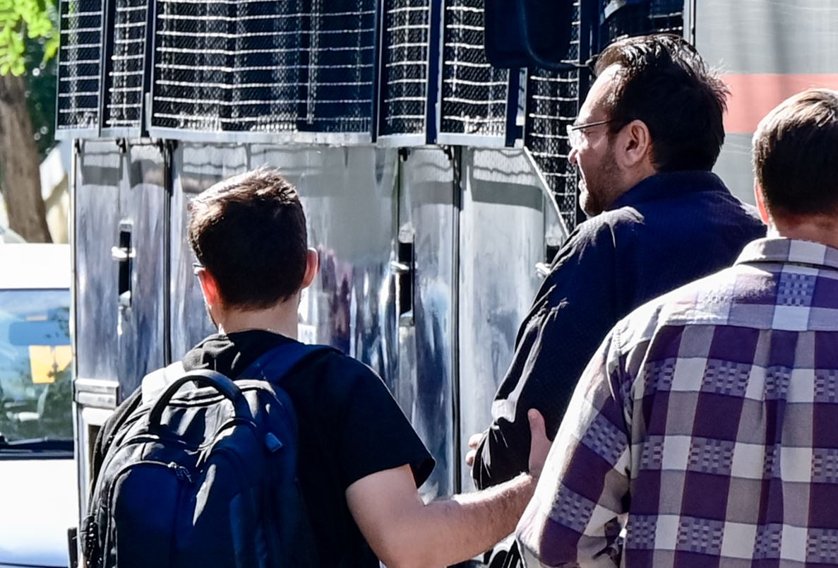 Ποινική δίωξη για πέντε κακουργήματα στον Φίλιππο Καμπούρη