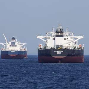 Ναυτιλία: Ιστορική ναύλωση δεξαμενόπλοιου απο την Chevron