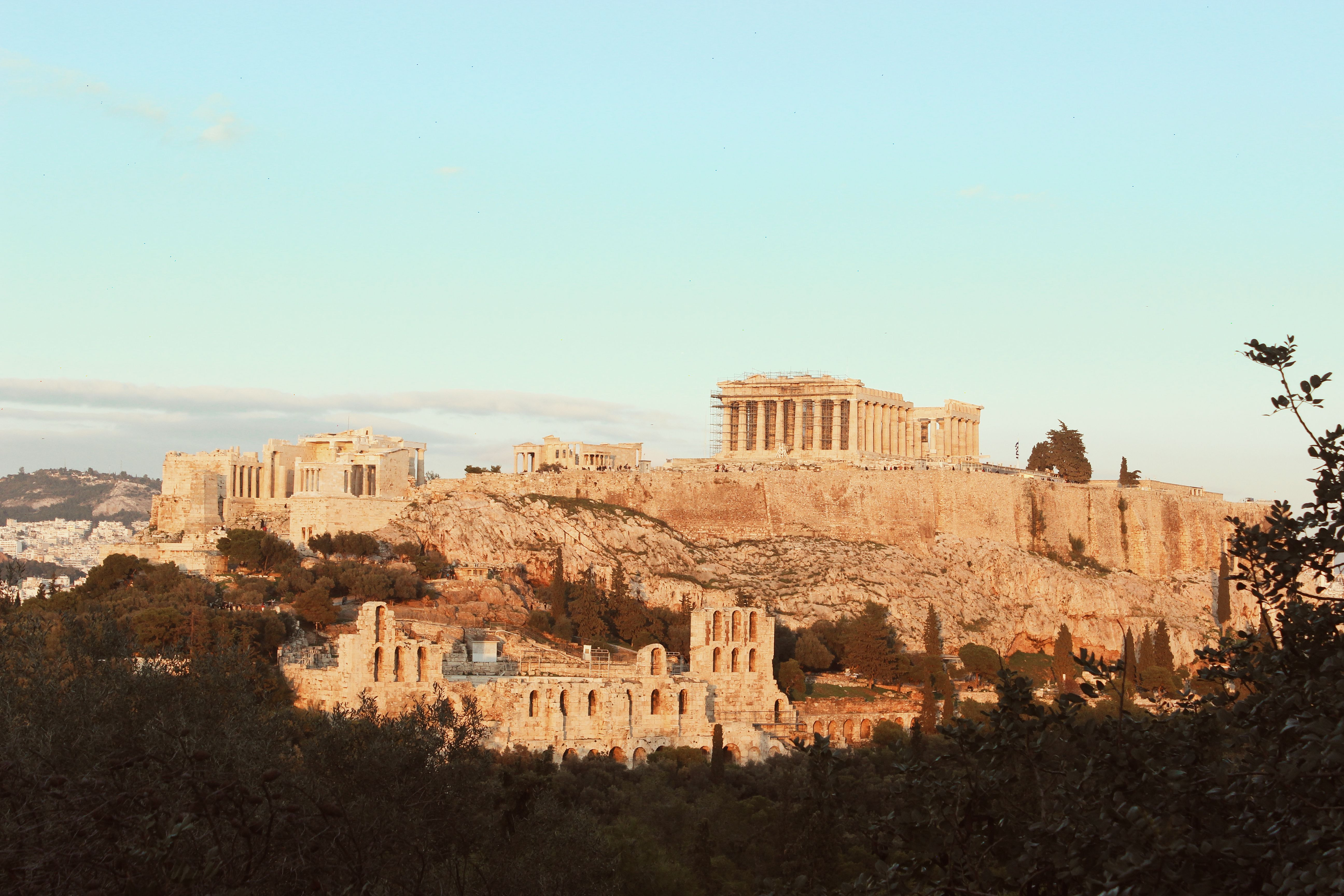 Αθήνα: Πώς βλέπουν οι Έλληνες την πρωτεύουσα – Τα θετικά και αρνητικά