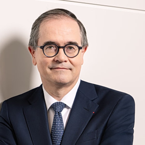 Renault: Ο CEO χαιρετίζει ως «ορόσημο» τη συμφωνία ΕΕ – Κίνας για τα υβριδικά οχήματα