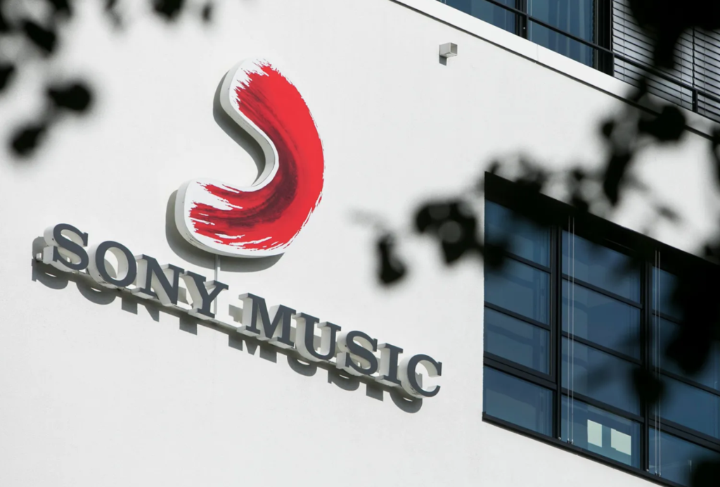 Sony Music: Εντείνει τη μάχη κατά της απάτης στις υπηρεσίες streaming