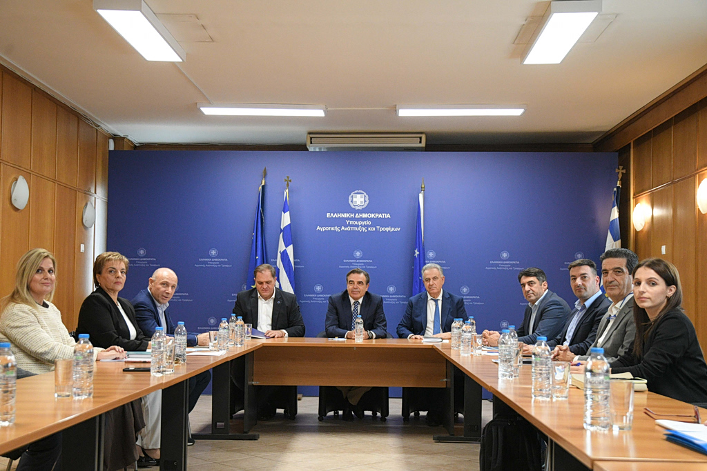 ΥΠΑΑΤ: Οι αγροτικές πληρωμές, η κτηνοτροφία και η νέα ΚΑΠ