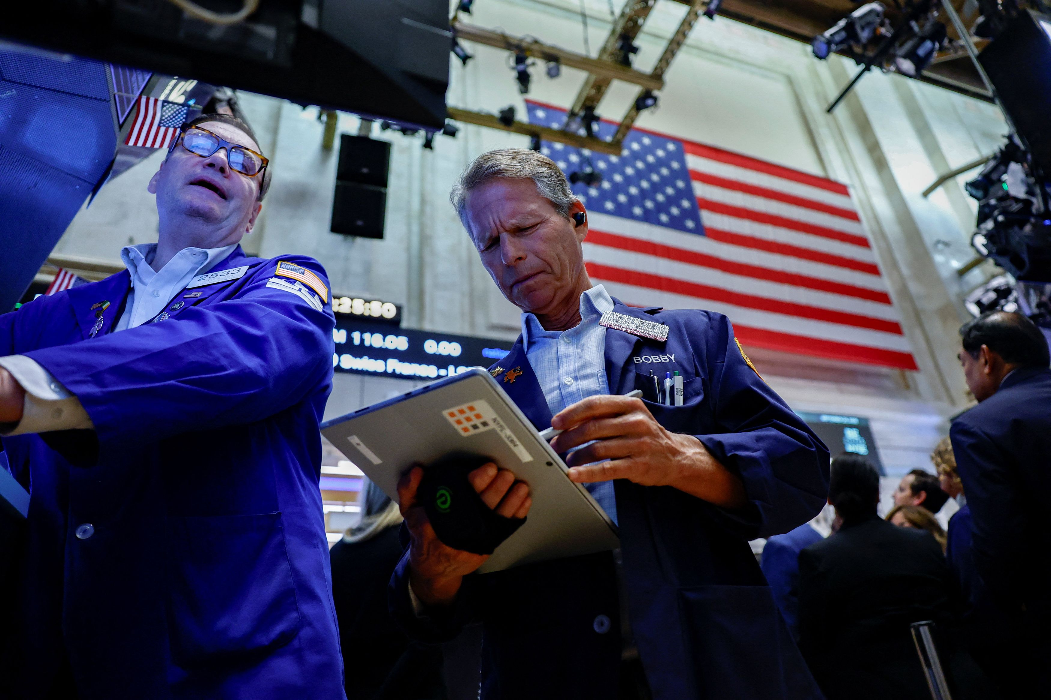 Wall Street: Τεστ αντοχής με ομόλογα, ενδιάμεσες εκλογές και οικονομικά αποτελέσματα