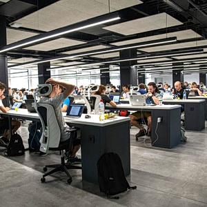 How Will Salaries and Wages Change in Greece in 2027?
