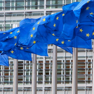 ΕΕ: Θα βοηθήσει το Διεθνές Ποινικό Δικαστήριο για τις αμερικανικές κυρώσεις